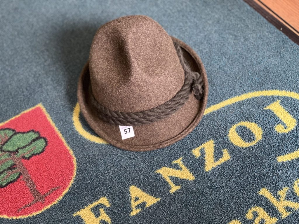 Faustmann šešir2